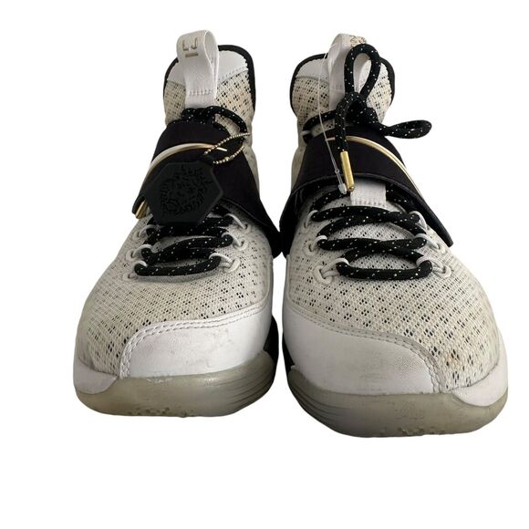 Nike Lebron XIV BHM GS White/Metallic Gold Youth Size 6.5Y/8 Women's 869976-100 - Picture 6 of 10